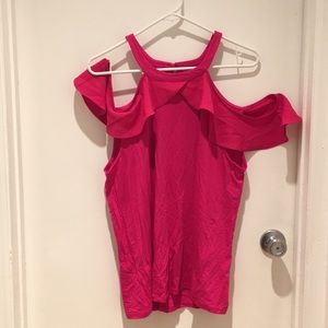 Pink t-shirt off -the shoulders.